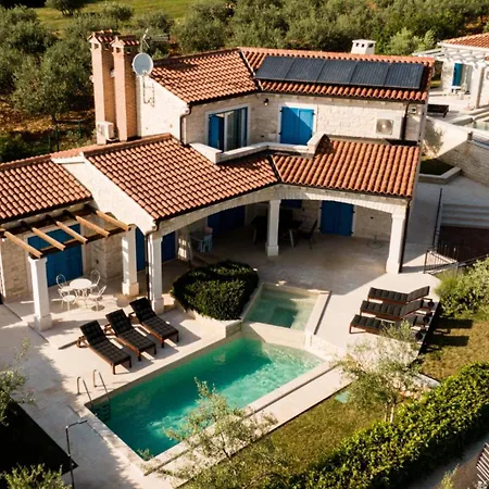 빌라 Beautiful Torre Iv With Sauna In Tar Tar-Vabriga