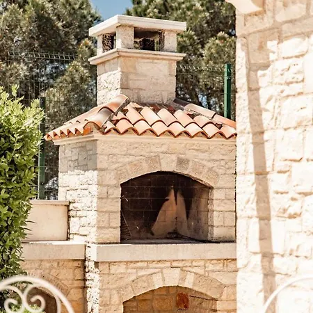 Villa Beautiful Torre Iv With Sauna In Tar *