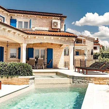 Villa Beautiful Torre Iv With Sauna In Tar *