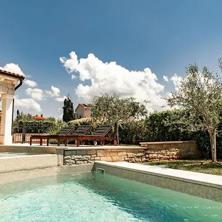 Villa Beautiful Torre Iv With Sauna In Tar Tar-Vabriga