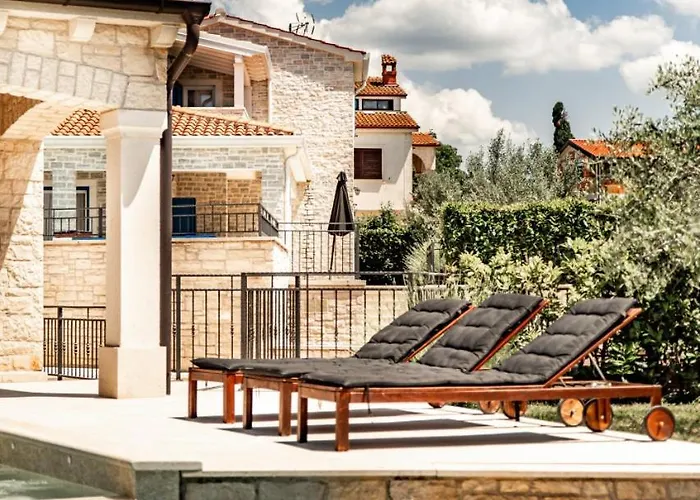 Villa Beautiful Torre Iv With Sauna In Tar Tar-Vabriga